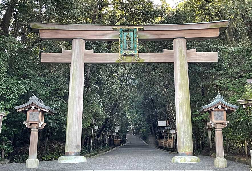 【中古】大和青垣の山々／奈良山岳会 (編集)／大和タイムス社 大和青垣の山々 (1974年) | 奈良山岳会 |本 | 通販 | Amazon