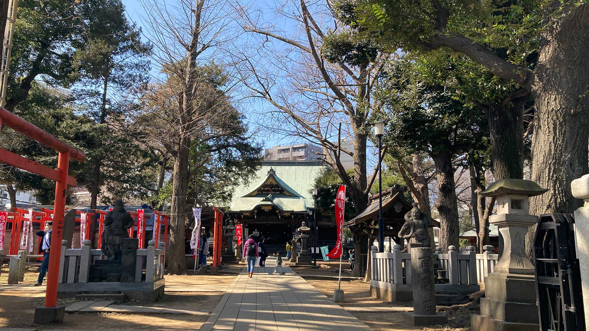 鬼子母神堂 」樹齢700年のイチョウに子授けを願う - Found Japan