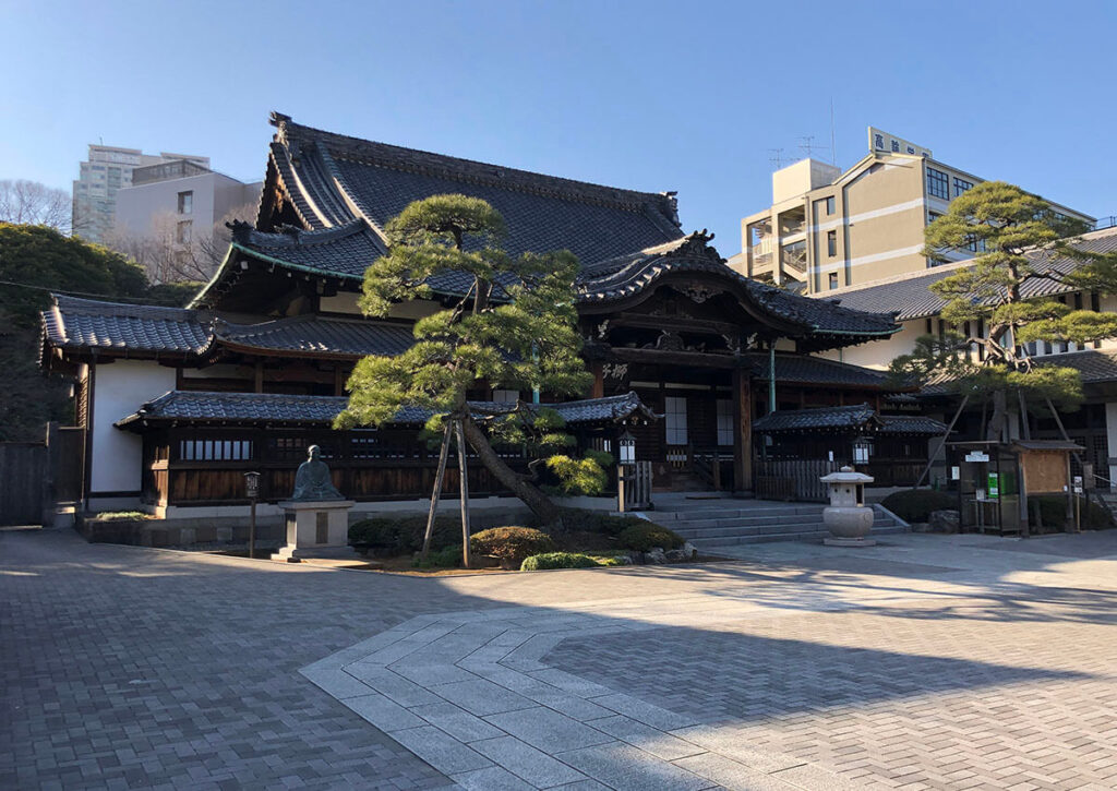 Sengakuji Temple | Found Japan