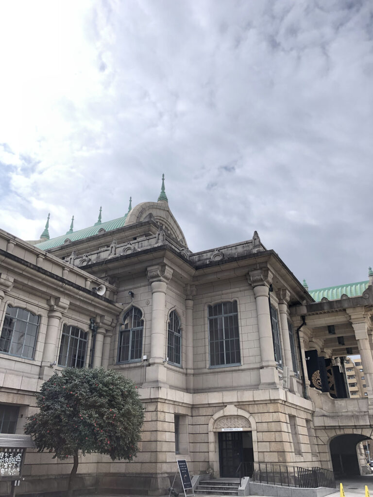 Tsukiji Honganji Tsukuda Building: Temple and Seniors' Residence Under One  Roof